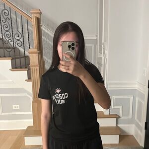 Casual Black Graphic Tee - Women